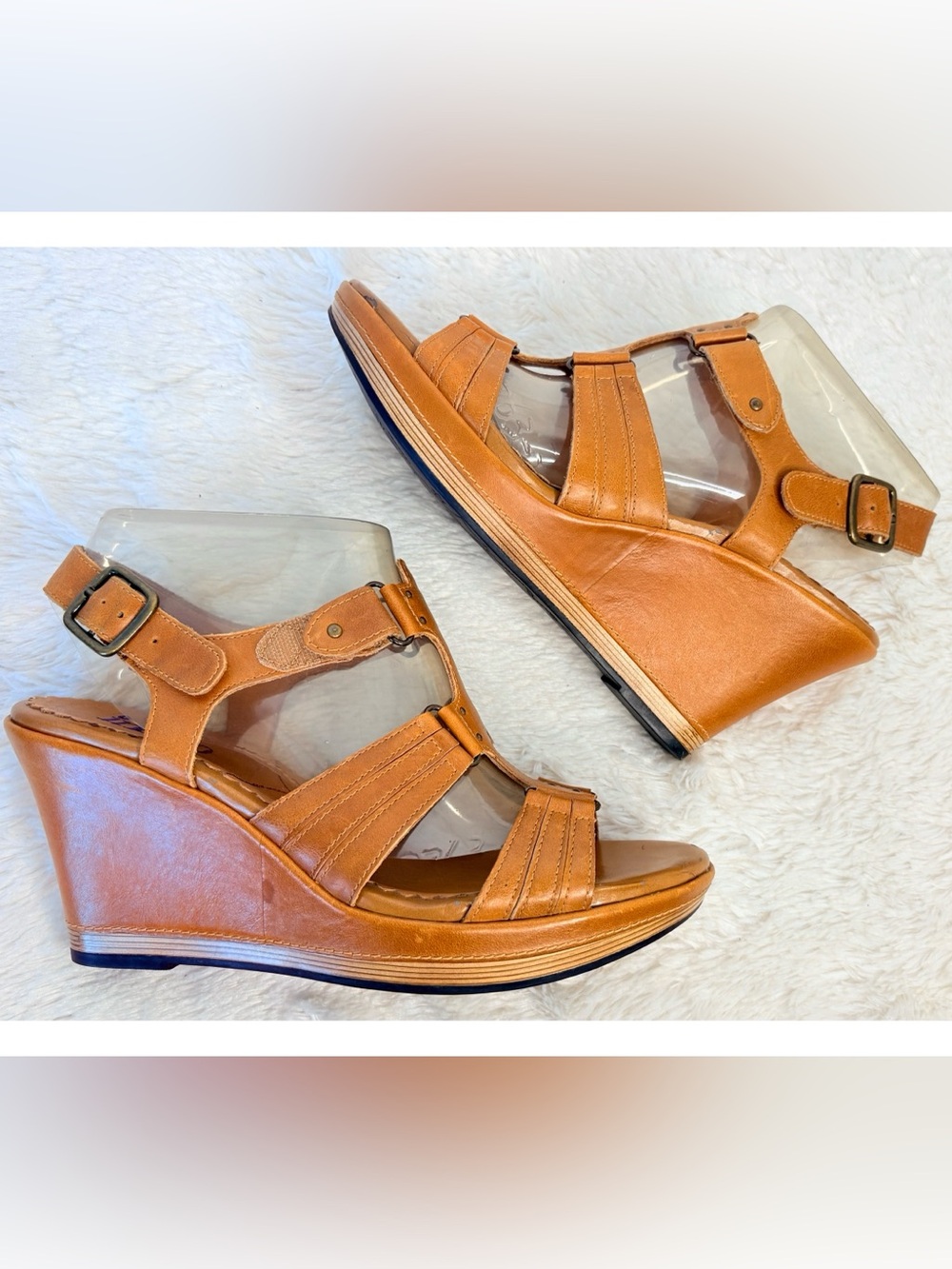 Indigo by Clarks Tan Leather Studded T Strap Wedge Sandals Size 9M